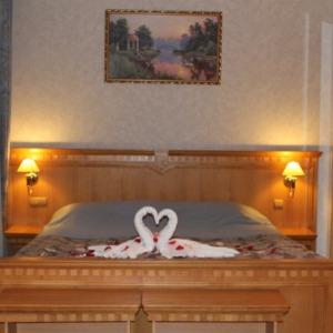 Golden Hotel