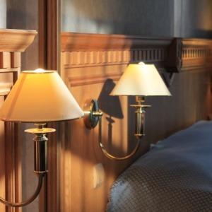 Golden Hotel