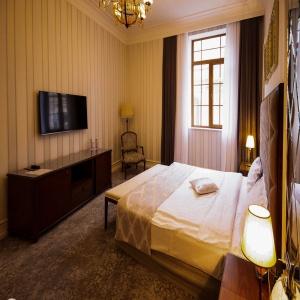 Sapphire City Hotel