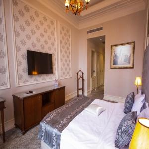 Sapphire City Hotel