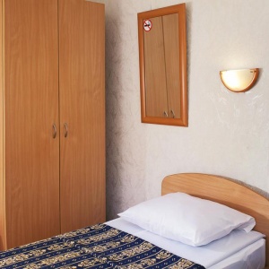 Hotel Equator Lite