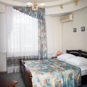Hotel Equator Lite