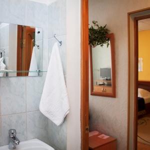 Hotel Equator Lite