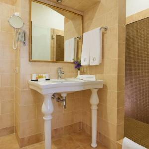Hotel City Holiday Resort and SPA