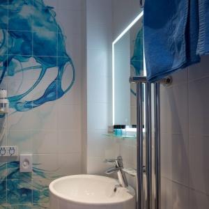 Starboard Side Hotel