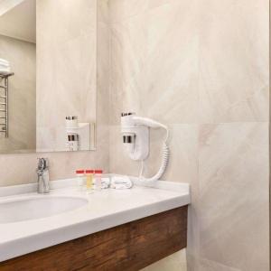 Ramada Hotel & Suites by Wyndham Yerevan
