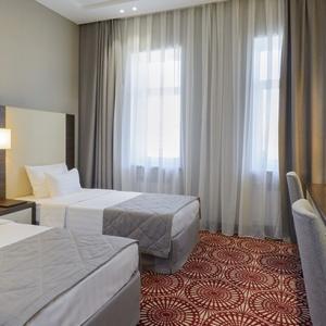 Hotel Senator