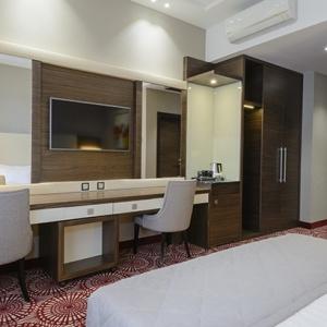 Hotel Senator