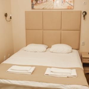 Traveler`s Hotel
