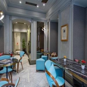 Art Gallery Hotel