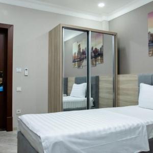 Hotel Leader