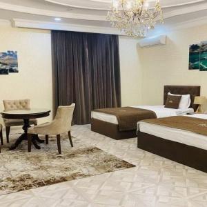 Hotel Leader