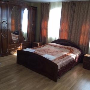 Hotel Klever on Medovaya