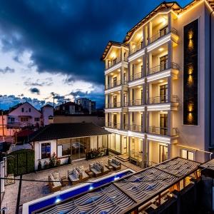 Hotel Yuzhnye Nochi