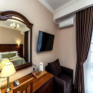 Hotel Yuzhnye Nochi