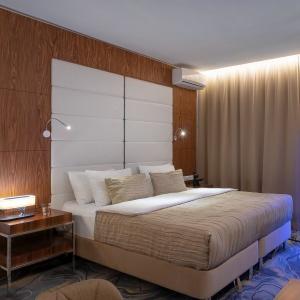 V Hotel & Rooftop