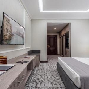Hotel HuaYue Mansion (f. Royal Mezbon)
