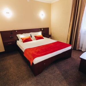 Hotel Red River
