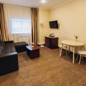 Hotel Red River