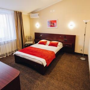 Hotel Red River