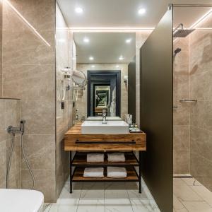 Kravt Nevsky Hotel and Spa