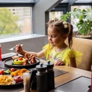 Kravt Nevsky Hotel and Spa