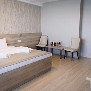 Aluston Park Hotel