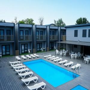 Hotel Azov Village