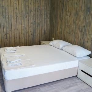 Hotel Azov Village