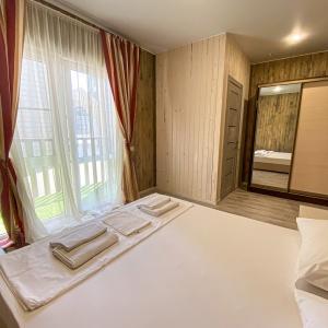 Hotel Azov Village