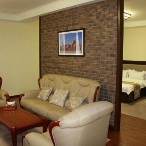 Hotel Zargaron Plaza