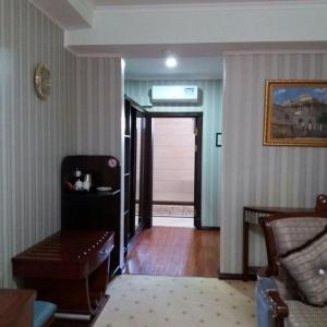 Hotel Zargaron Plaza