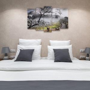 Neozoom Hotel (f. Zoom Hotel)