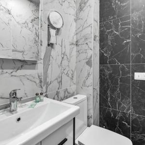 Neozoom Hotel (f. Zoom Hotel)