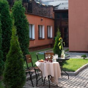 Neozoom Hotel (f. Zoom Hotel)