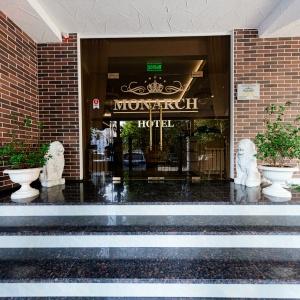 Hotel Monarch