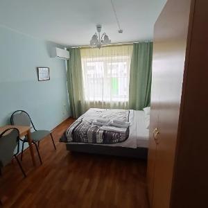 Hotel Mir