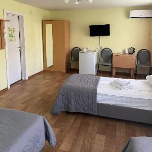 Hotel Mir