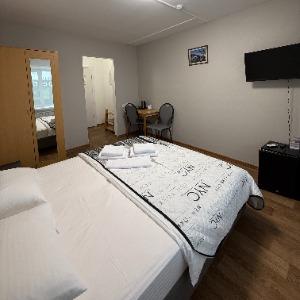 Hotel Mir