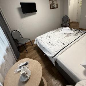 Hotel Mir