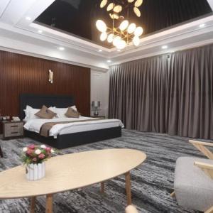 Hotel Tinchlik Plaza