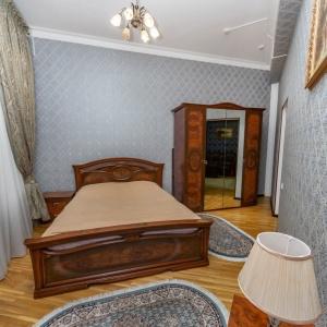 Hotel Golden Empire
