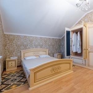 Hotel Golden Empire