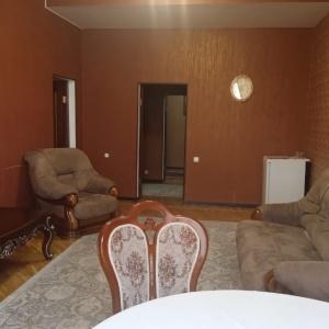Hotel Golden Empire