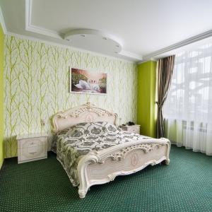 Express Hotel and Hostel