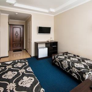 Express Hotel and Hostel