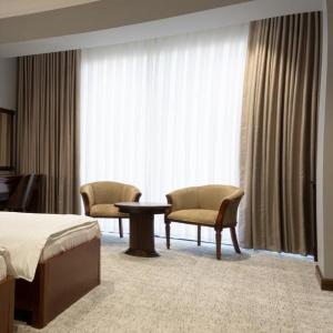 Hotel Mir Luxe Plaza