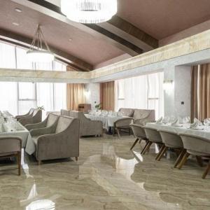 Hotel Mir Luxe Plaza