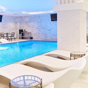 Megapolis Grand Hotel