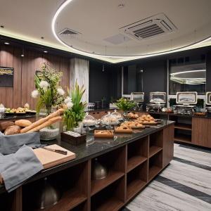 Megapolis Grand Hotel